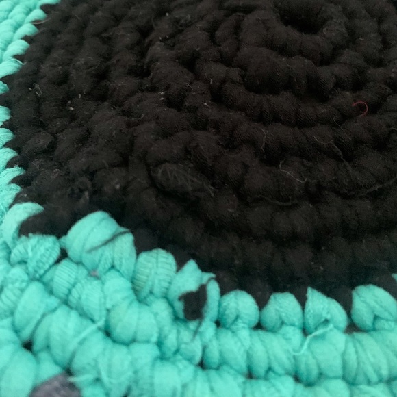 Round Rug. NWOT - Picture 7 of 8